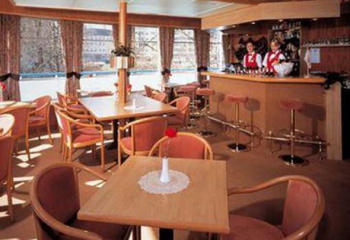 El Bar Panorámico del Viking Peterhof